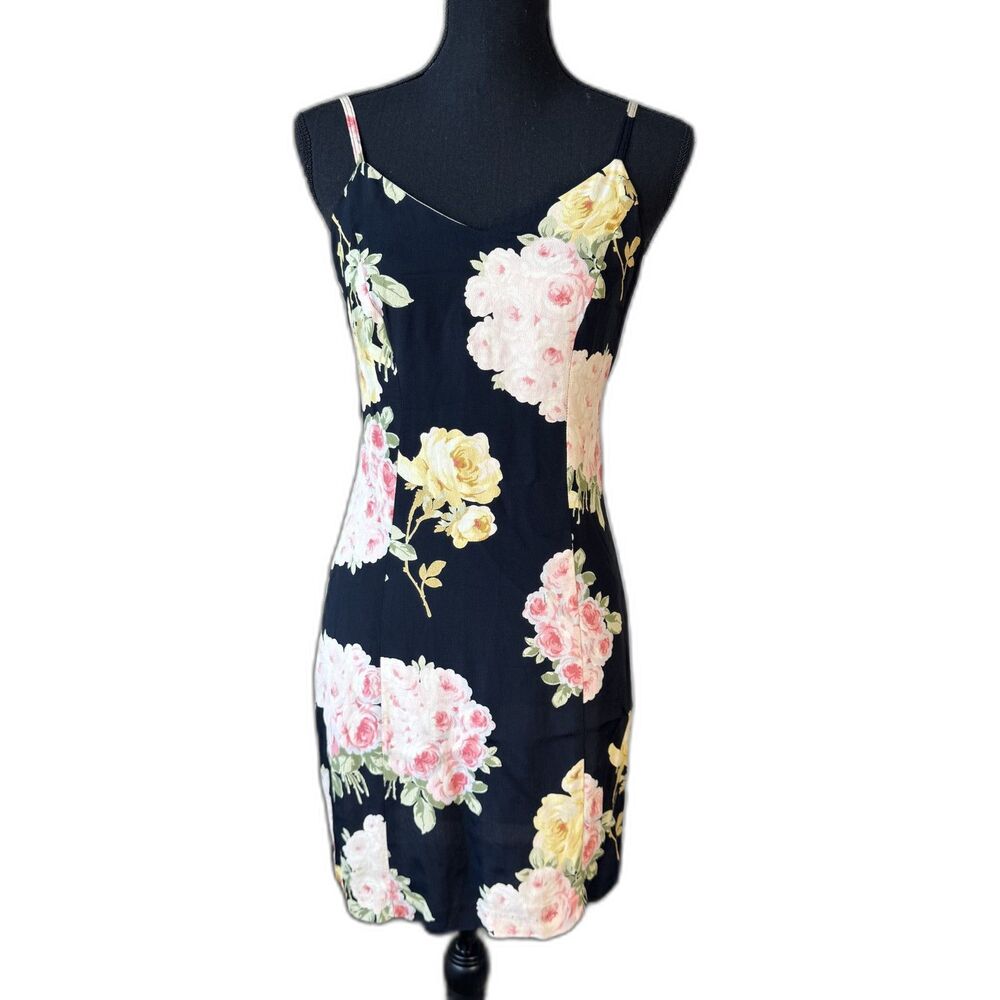 Size M Y2K Vintage Betsey Johnson rayon cabbage rose floral print mini dress